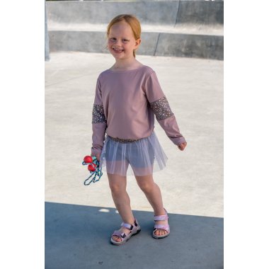 Bukser, bluser, hotpants, toppe 