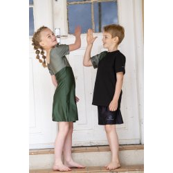 Morten Tee med grnne detaljer